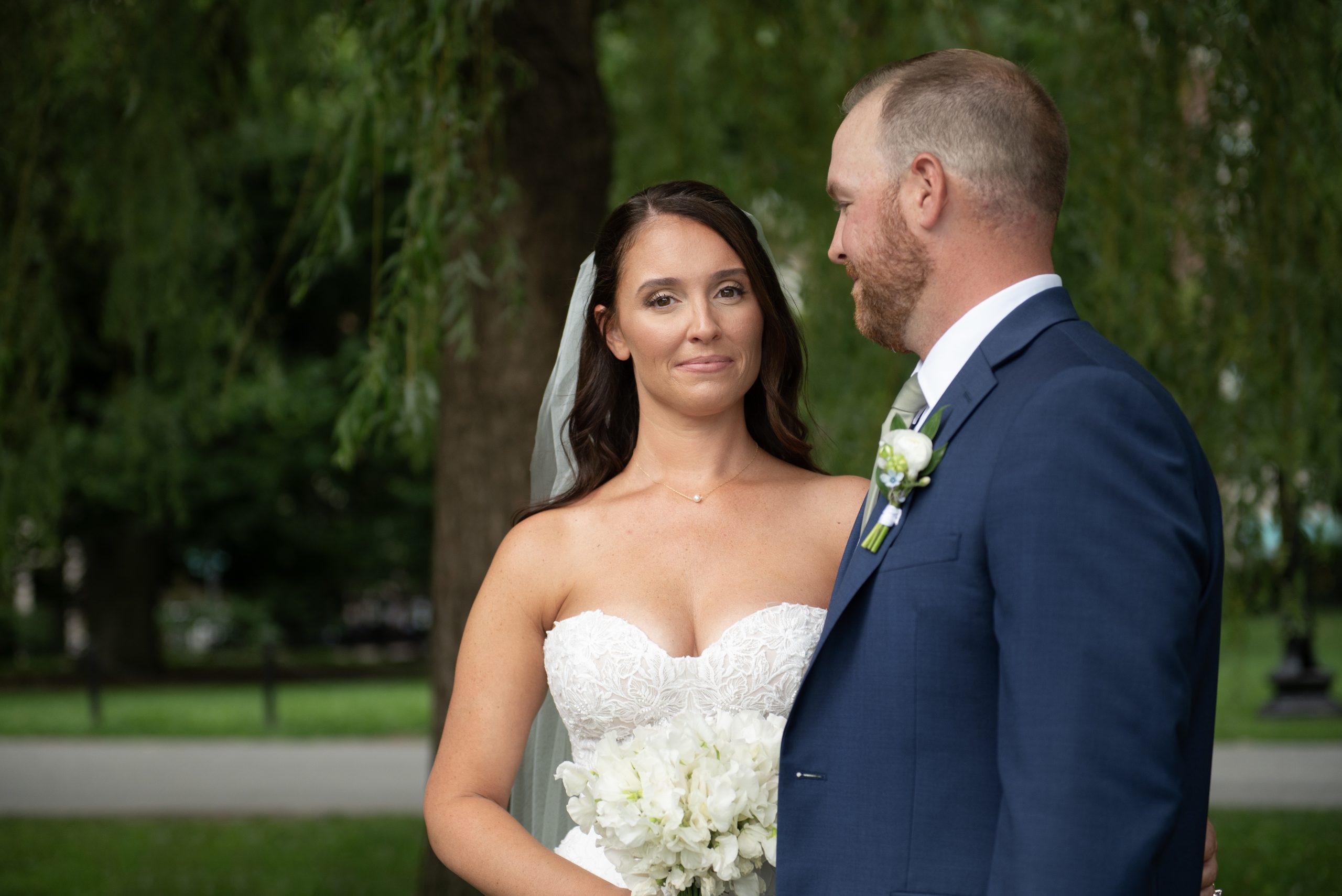Bride with natural makeup in Boston's Public Garden